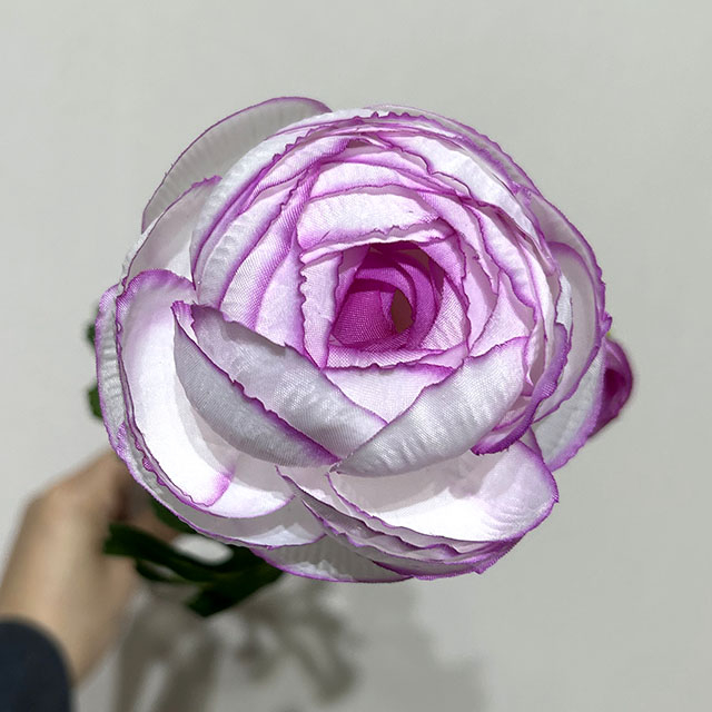 Artificial White-Purple Edge Ranunculus Stem