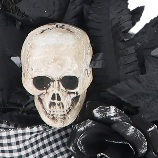 Artificial 28inch Black Rose Garland with Skull for Halloween Decoration